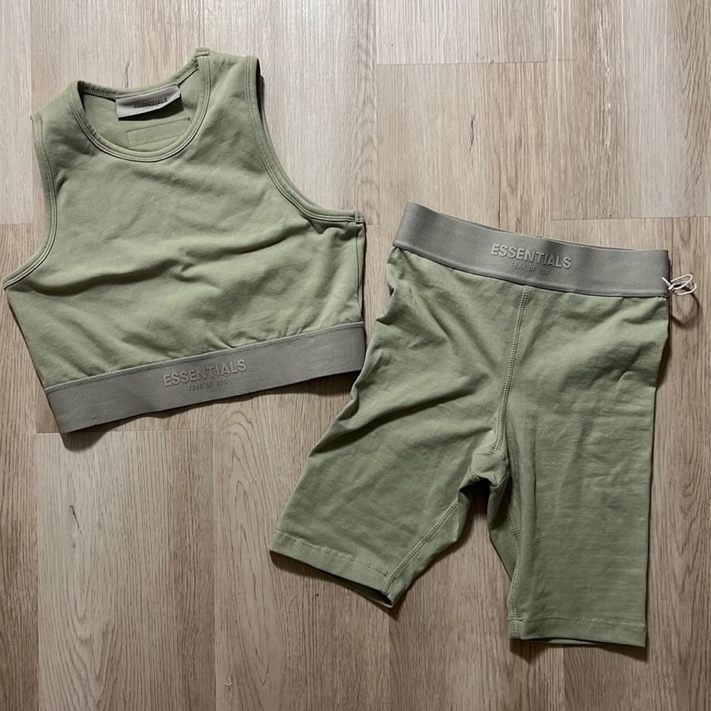 Essentials free of god set